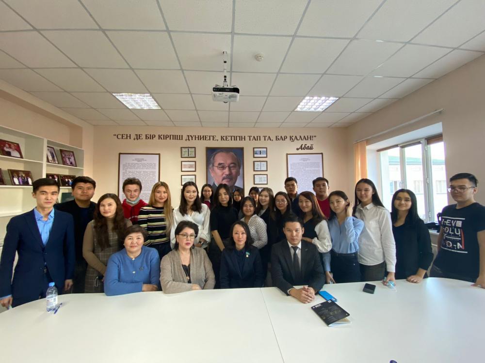в рамках «Декады политологии» кафедра Политологии провела встречу с депутатом Мажилиса Парламента Республики Казахстан